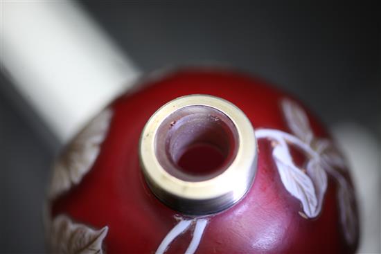 A late Victorian silver lidded cameo glass scent bottle in the manner of Thomas Webb, 4.25in.